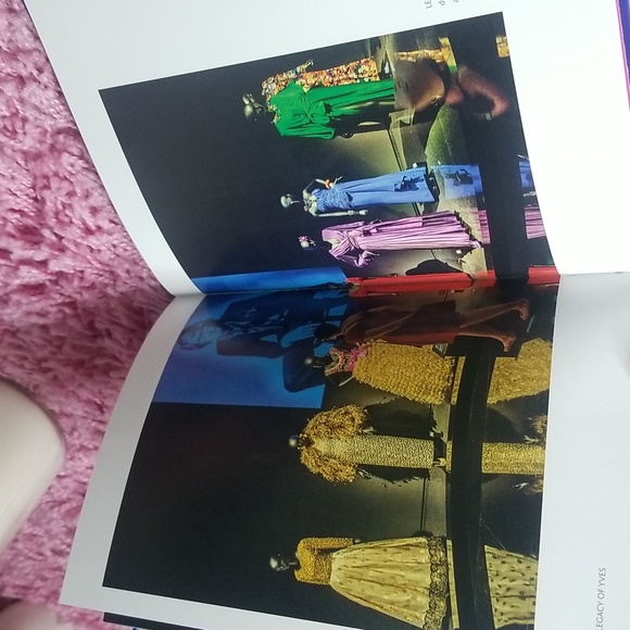 1 Little Luxury Book, The Story of the Iconic Fashion Designer - Picture 6 of 8